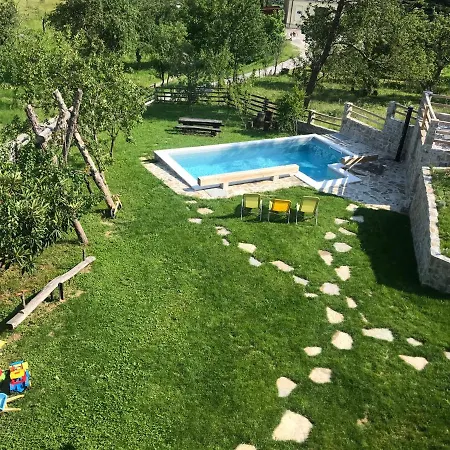 Bivanje na kmetiji Cvetje Tolmin