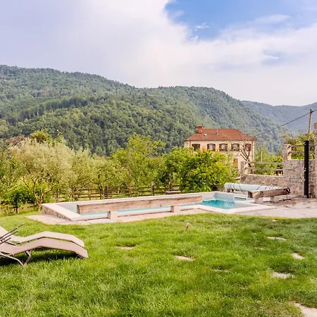 Cvetje Çiftlik konaklama Tolmin