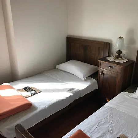 Cvetje Bivanje na kmetiji