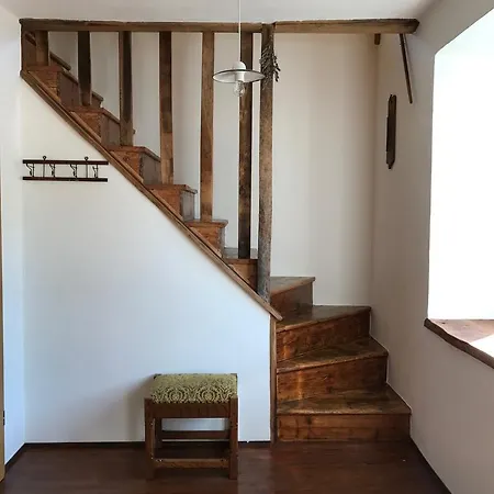 Bivanje na kmetiji Cvetje *