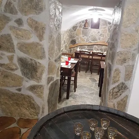 Cvetje Çiftlik konaklama *